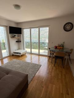 Sea view apartment in Kotor Bay - Prčanj - 3