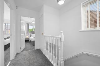 Cozy 3 BR in Wigan - Parking, Kitchen - Hindley - 3