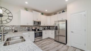 ChampionsGate Resort Vacation Pool Home - Houston - 1