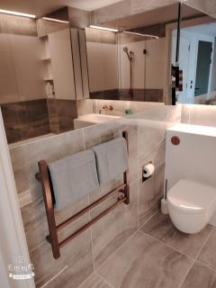 One bedroom flat by Westfield - Londra - 8