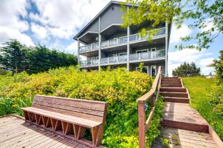 Morning Hikes and Beach Nights Canalfront Condo! - 8