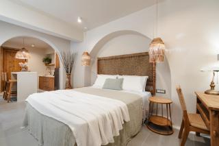 Chic Elysium - Joy - Naxos Chora - 0