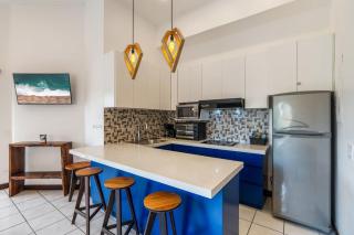 Birds-Eye Ocean View in Nicely Priced Top-Floor Unit in Flamingo - Playa Flamingo - 4
