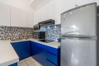 Birds-Eye Ocean View in Nicely Priced Top-Floor Unit in Flamingo - Playa Flamingo - 2