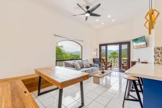 Birds-Eye Ocean View in Nicely Priced Top-Floor Unit in Flamingo - 1