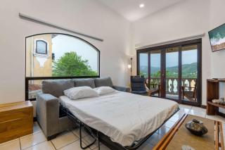 Birds-Eye Ocean View in Nicely Priced Top-Floor Unit in Flamingo - Playa Flamingo - 7