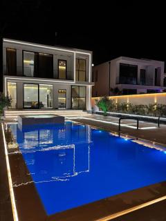 Aventus Luxury Villa - Rrushkull - 9
