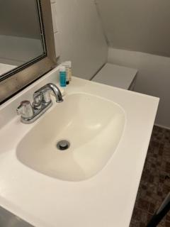 Atic Apartment - Perth Amboy - 6