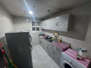 Friends Hotel Apartments - Ajman - 9
