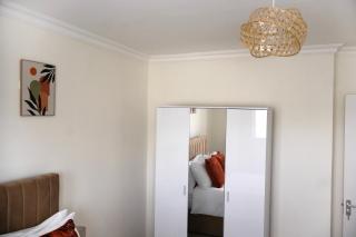Home away from Home - Aveley - 9