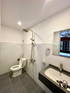 Ả home - Hồ tây, phòng lớn, ban công - Hanoi - 9
