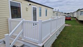 Spacious 6 Bed Caravan with Decking - Hayling Island - 2