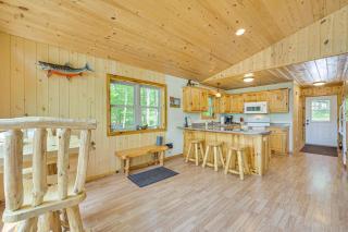 Four-Season Lake Cabin with Canoe and Paddle Boat! - Gordon - 3