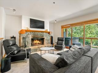 Taluswood 14 by Outpost Whistler - Whistler - 8
