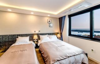 Seawater Spa Hotel Coza - Seogwipo - 1