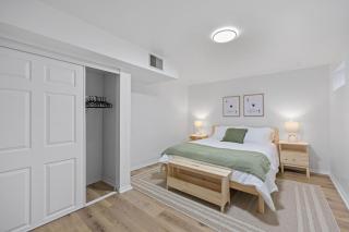 Green Destiny! 7min to DT Cincy, Pool & Hottub - 5