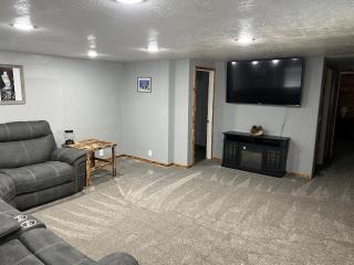 Cozy Home Between Zion & Bryce - 6