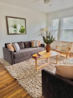 Stylish 2BR, Walk to Pearl, Riverwalk - San Antonio - 9