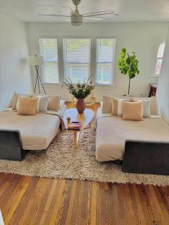 Stylish 2BR, Walk to Pearl, Riverwalk - San Antonio - 3