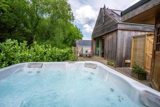 Lavender Lodge 1BR with Hot Tub and Sauna near Black Mountain - Garnant - 8