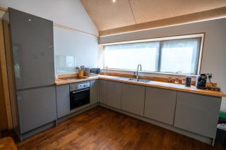 Lavender Lodge 1BR with Hot Tub and Sauna near Black Mountain - Garnant - 6
