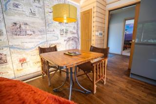Lavender Lodge 1BR with Hot Tub and Sauna near Black Mountain - Garnant - 2