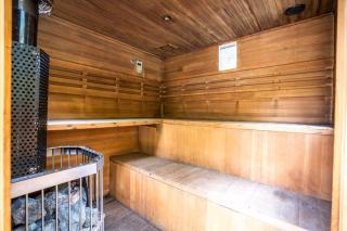 Lavender Lodge 1BR with Hot Tub and Sauna near Black Mountain - Garnant - 1