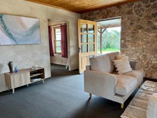 Wilde Retreat Cottage - 6