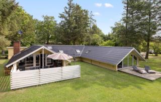 Lovely Home In Aakirkeby With Kitchen - 0