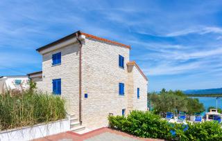 Beach Front Home In Klimno With Wifi - Klimno - 1