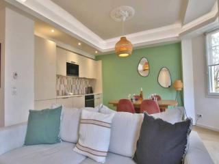 Apartment in Antibes near Sandy Beaches, cleaning included - Antibes - 4