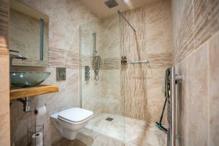 Rosemary Lodge 2BR with Hot Tub and Sauna near Black Mountain - Garnant - 6