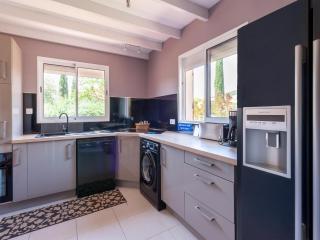 Villa in Callian with Heated Pool and Terrace, cleaning included - Callian - 8