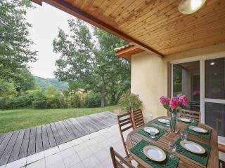 Spacious terrace near a swimming lake, cleaning included - Quillan - 2
