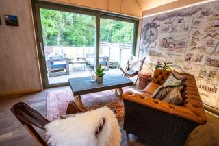 Thyme Lodge 2BR with Hot Tub and Sauna near Black Mountain - Garnant - 4