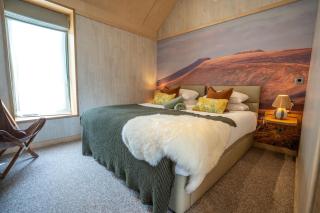Thyme Lodge 2BR with Hot Tub and Sauna near Black Mountain - Garnant - 8