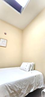 Perfect Location! Quiet-Spacious-2 Bed-2 Bath - Windsor - 5