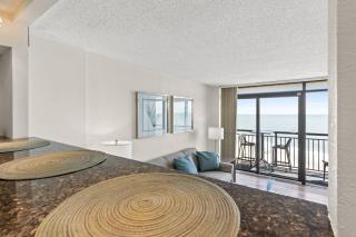 1 King BR Oceanfront Resort | Prime Location - 7