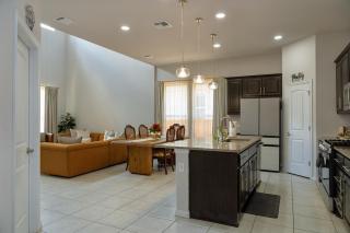 Spacious 4BR South ATX Retreat - Austin - 3