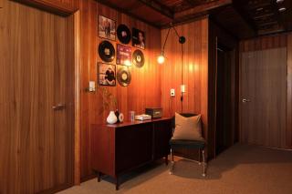 30pyeong private sensational accommodation spacious living room 2 minutes from Sinbang hwa Station kimpoairport near hong-dae - Seul - 1