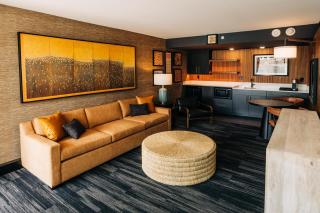 The Trail Hotel - 7