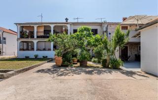 Two-Bedroom Apartment In Peroj - Peroj - 6