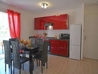 Villa in Var with Hill Views & Pool, cleaning included - Montauroux - 5