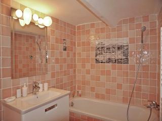 Village House in Fayence with Castle Views, cleaning included - 1