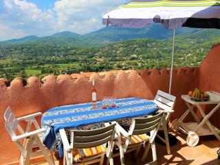 Village House in Fayence with Castle Views, cleaning included - 5