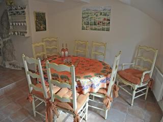 Village House in Fayence with Castle Views, cleaning included - 8