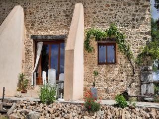 Holiday Home in Haute-Vienne near Nature Park, cleaning included - Les Salles-Lavauguyon - 2