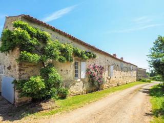 Holiday Home in Saint-Laurent-de-la-Salle with Pool - La Chapelle-Thémer - 3