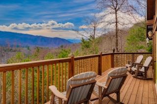 Cabin Of Many Colors, Hot Tub,1089 of FREE Attraction tickets for each paid day, Dollywood and More - Sevierville - 0