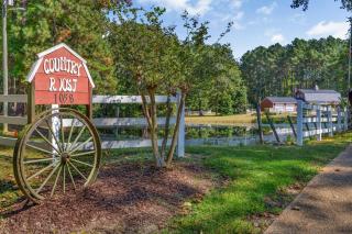Pet-Friendly 3BR Lake House Firepit Pier - Skippers - 8
